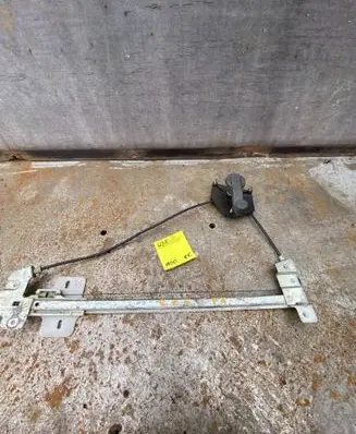 Renault Espace II Front door manual window regulator 