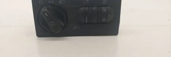 Volkswagen Golf III Light switch 1H6941531N