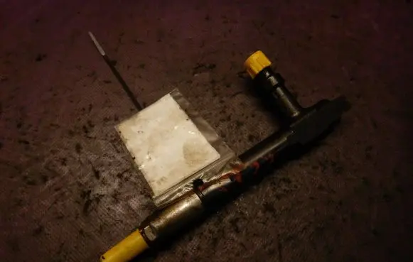 Mazda 323 Fuel injector 7390