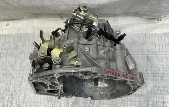 Suzuki SX4 S-Cross Manual 5 speed gearbox ZNB