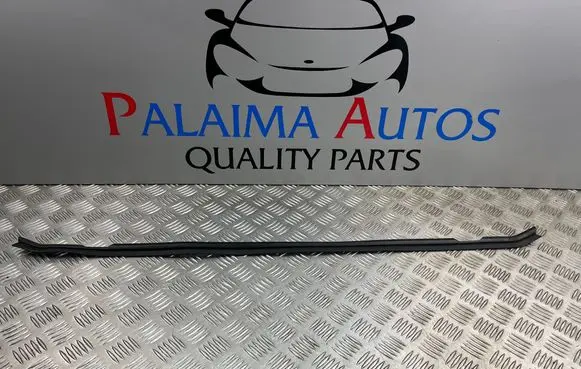 Peugeot 3008 III Engine hood trim 9852060480