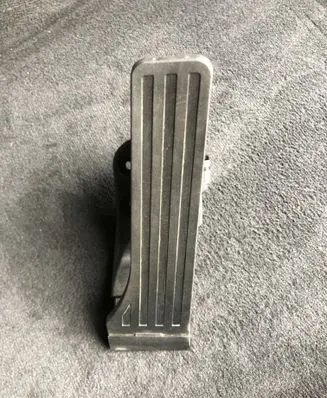 Mercedes-Benz E W213 Accelerator throttle pedal A2053000004