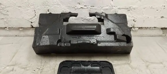 Mercedes-Benz GLE AMG (W166 - C292) Tool box A1668992021 A1668991921