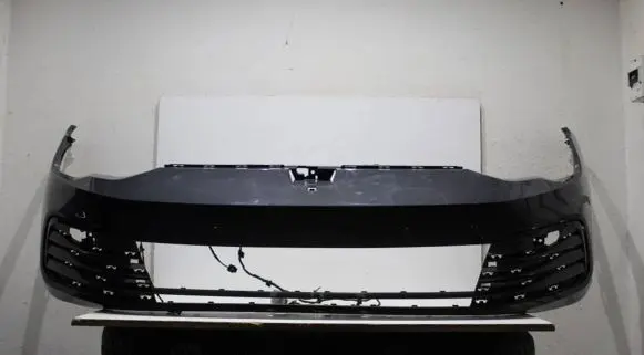 Volkswagen Golf VIII Front bumper 5H0807221H 0755D302288