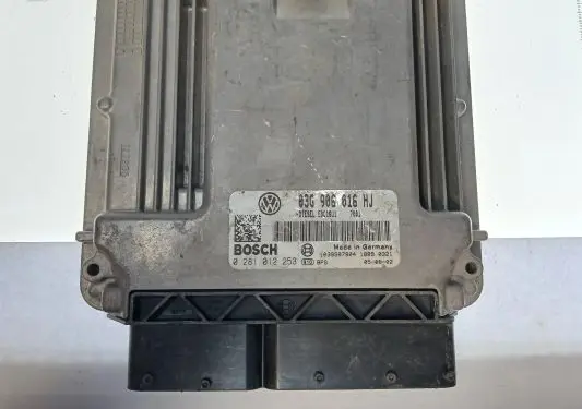 Volkswagen Jetta V Engine control unit/module 03G906016HJ 1039S07904 0281012253