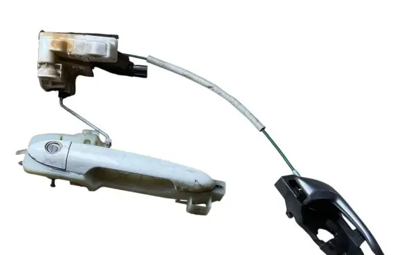 KIA Rio Front door lock (next to the handle) 826201W010