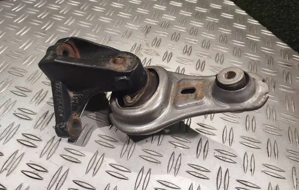 Renault Trafic II (X83) Engine mounting bracket 8200404276