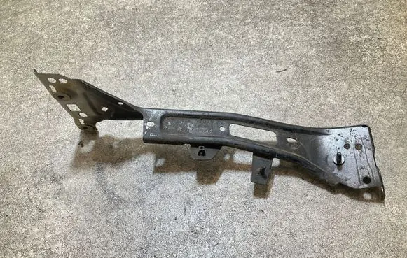 Audi A4 S4 B9 Fender mounting bracket 8W0821136C