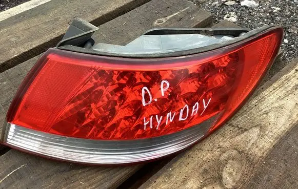 Hyundai Grandeur Rear/tail lights 924023L0