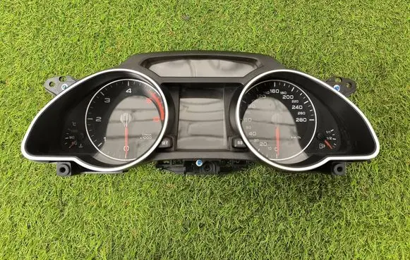Audi A5 8T 8F Speedometer (instrument cluster) 8T0920931D 503002361403