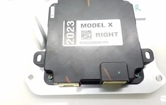 Tesla Model X Door control unit/module 105018310C