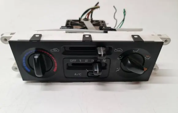 Subaru Forester SF Climate control unit 9E17