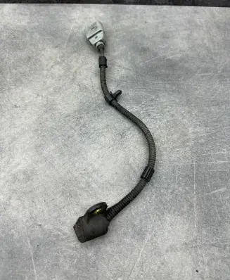 Volkswagen Touran I Crankshaft position sensor 76906433 1148000033