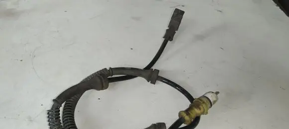 Nissan Primastar ABS brake wheel speed sensor 0265008007
