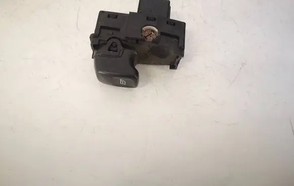 Volvo V70 Electric window control switch 8685288