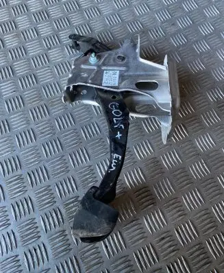 Volkswagen Golf Plus Brake pedal 1K1723057N