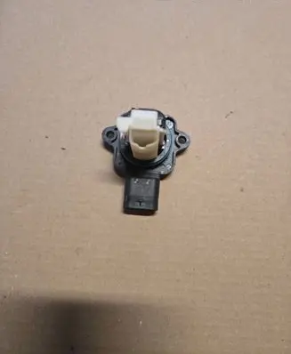 BMW X3 F25 Mass air flow meter 7593624
