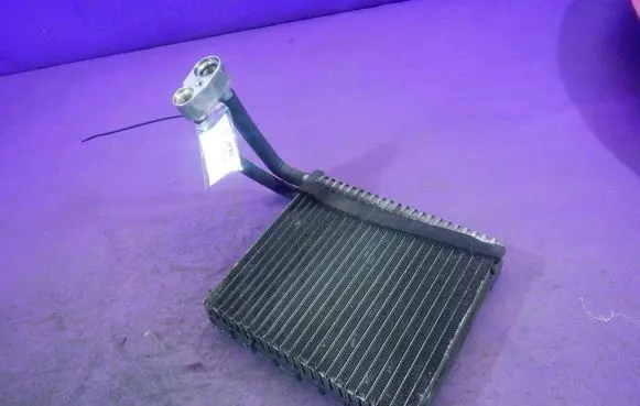Air conditioning (A/C) radiator (interior)