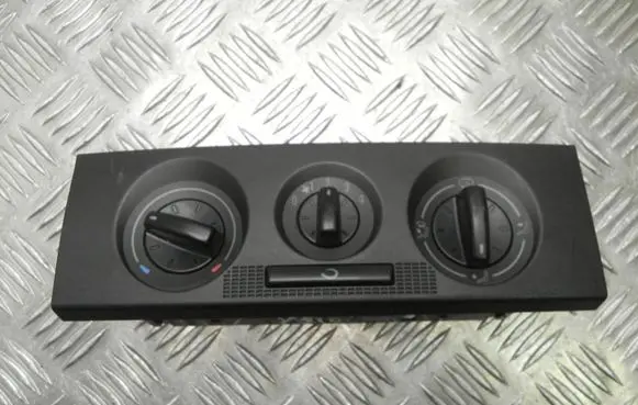 Skoda Fabia Mk1 (6Y) Climate control unit 6Y0819045A Y910