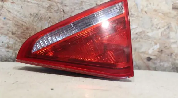 Audi A5 8T 8F Tailgate rear/tail lights 8T0945094