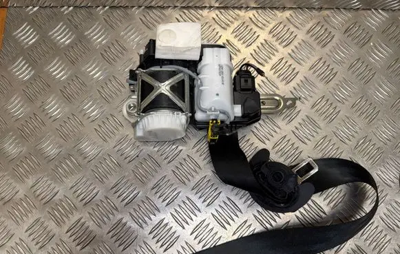Volkswagen Golf VII Front seatbelt 34172624B