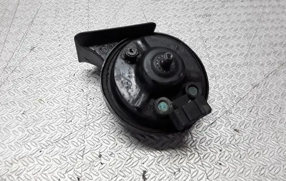 Audi A8 S8 D2 4D Horn signal 0092018