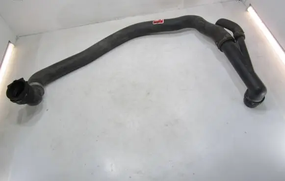 Volkswagen Golf VII Engine coolant pipe/hose 5Q0122051AR 5Q0121619B