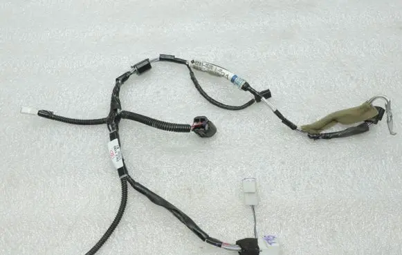 Toyota Yaris Tailgate/trunk wiring harness