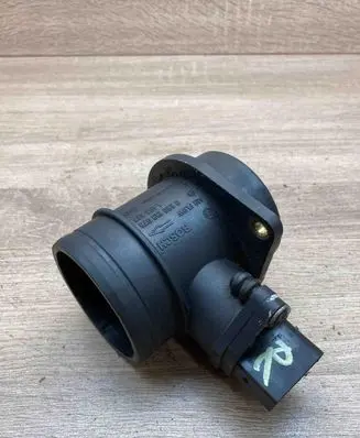 BMW 3 E46 Mass air flow meter 1438687 0280218075