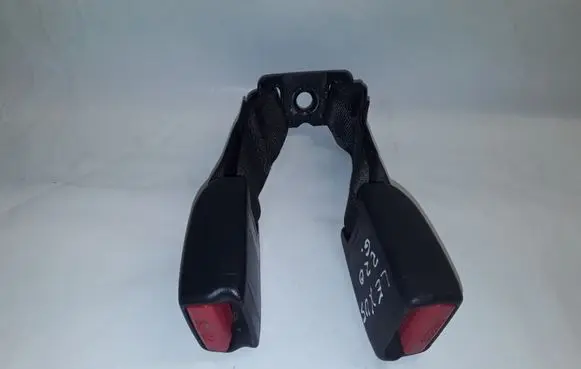Lexus IS 220D-250-350 Middle seatbelt buckle (rear) 081106A0 081117F0 82417
