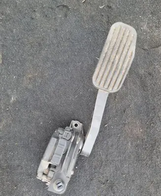 Volvo S60 Accelerator throttle pedal 007769 9209745 A051