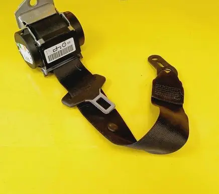 Rear seatbelt