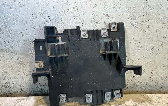 Jeep Grand Wagoneer Other engine bay part 68421641AA 48804B