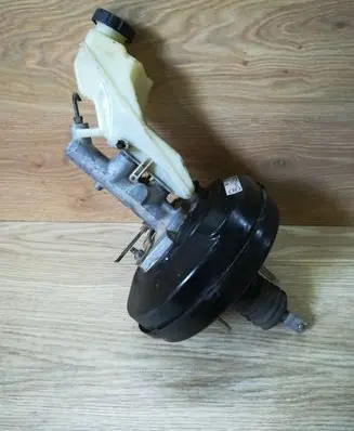 Toyota Corolla E120 E130 Master brake cylinder 74471251