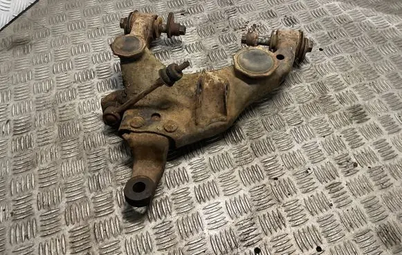 Toyota Land Cruiser (HDJ90) Front lower control arm/wishbone
