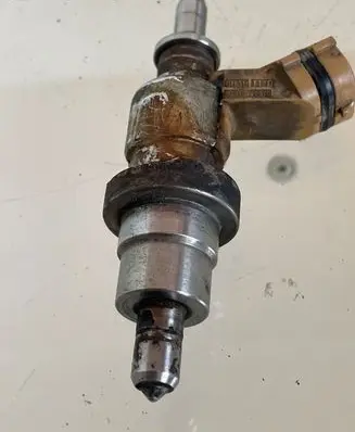 Toyota Corolla Verso AR10 Fuel injector 2371026010