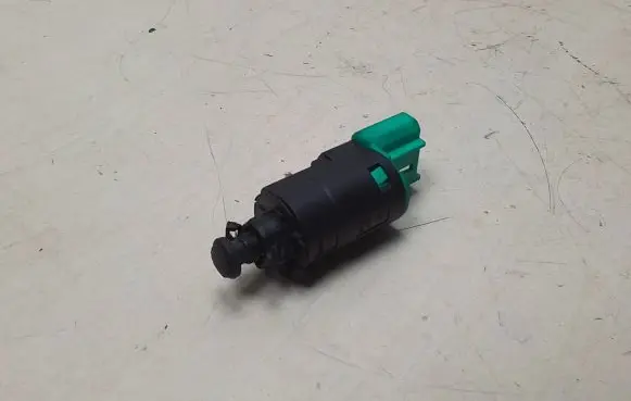 Peugeot 308 Brake pedal sensor switch 95835T02