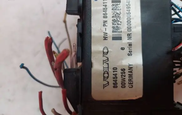 Volvo S60 Fuse box set 8645410 8645411 00W256