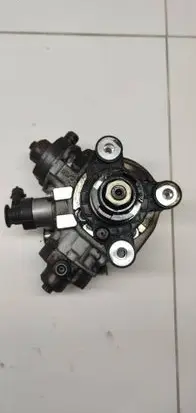 Volvo XC60 Fuel injection high pressure pump 31272896