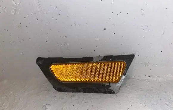 Audi A4 S4 B9 Front reflector 8W0945071