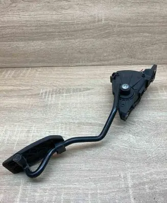 Nissan Primera Accelerator throttle pedal 18002AU410 6PV008620 WithPlug