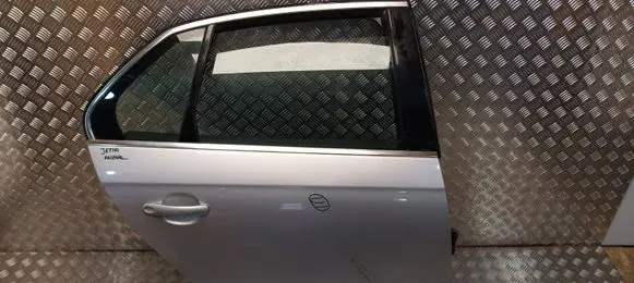 Volkswagen Jetta V Rear door S26372880