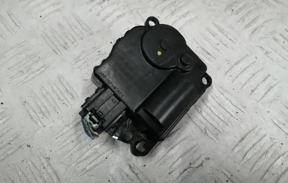 Ford Fiesta Air flap motor/actuator AV1119E616FA 194051 CHH5F0418