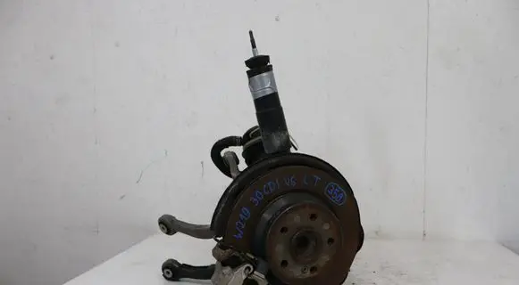 Mercedes-Benz CLS C219 Rear wheel hub spindle/knuckle