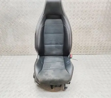 Mercedes-Benz CLA C117 X117 W117 Front passenger seat A0009106908