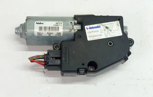 Volkswagen Touareg II Sunroof motor/actuator 7P0959591B 1725877A VWP0526