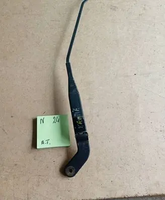 Citroen Xantia Front wiper blade arm 257897845