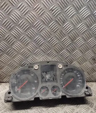 Volkswagen PASSAT B6 Speedometer (instrument cluster) 3c0920870a