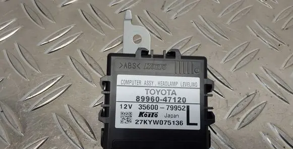 Toyota Prius+ (ZVW40) Light module LCM 8996047120 3560079952