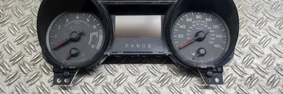 Ford Mustang VI Speedometer (instrument cluster) JR3T10890B